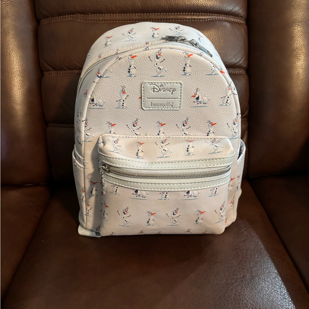 Loungefly Olaf backpack